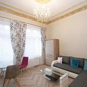 Mikubo Apartmán Vratislav